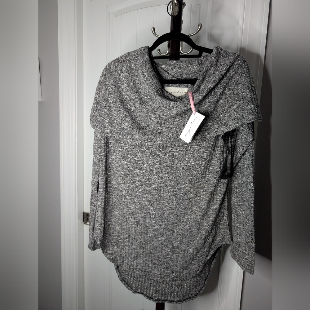 NWT Evy's Tree Emily Cowl Neck Sweater Heather Grey, Large